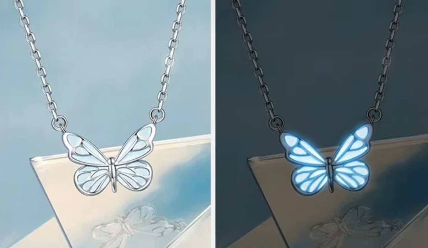 Collier Papillon Céleste Lumineux